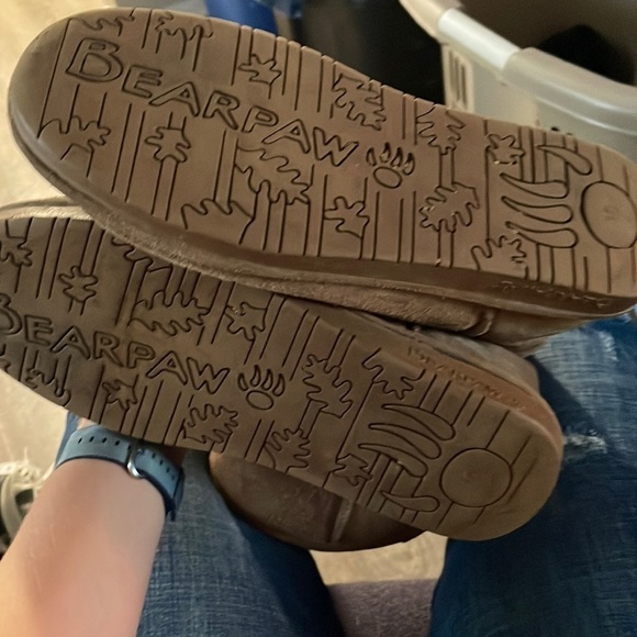 10 women’s bearpaw tan winter boots - Picture 2 of 5